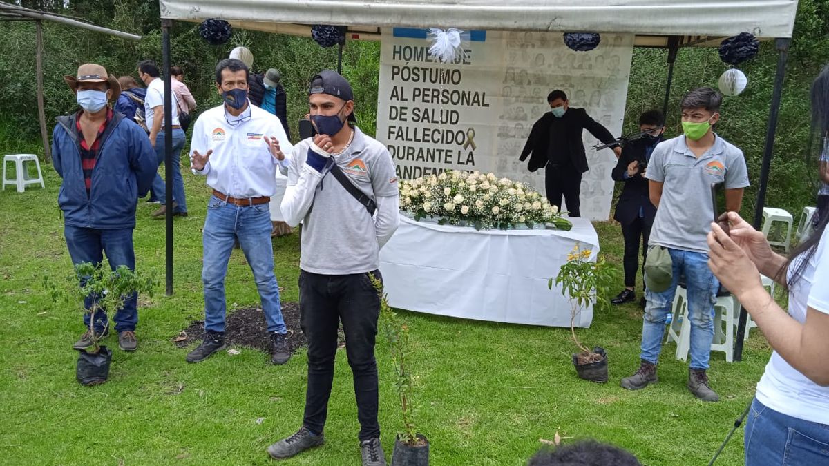 Homenaje póstumo al personal de salud fallecido durante la pandemia