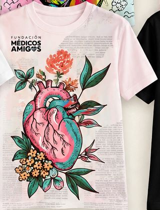 Camiseta Corazón con flores