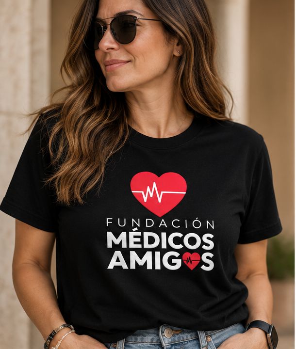 Camiseta negra con el logo de Médicos Amigos