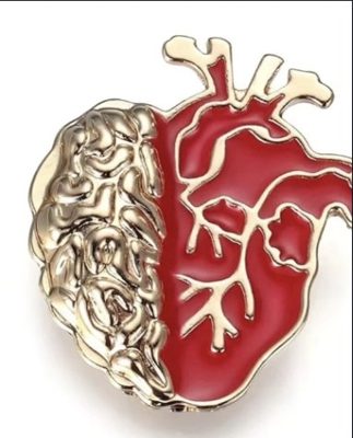 Pin Cerebro y corazón